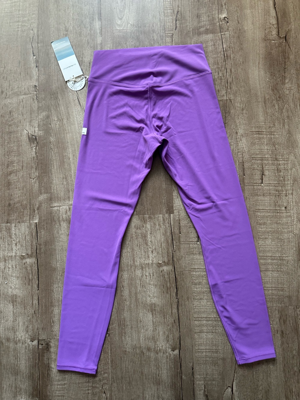 Vuori All The Form Legging (bright violet) Medium - NWT - Picture 2 of 6